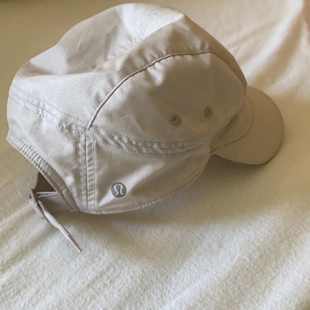 Lululemon hat